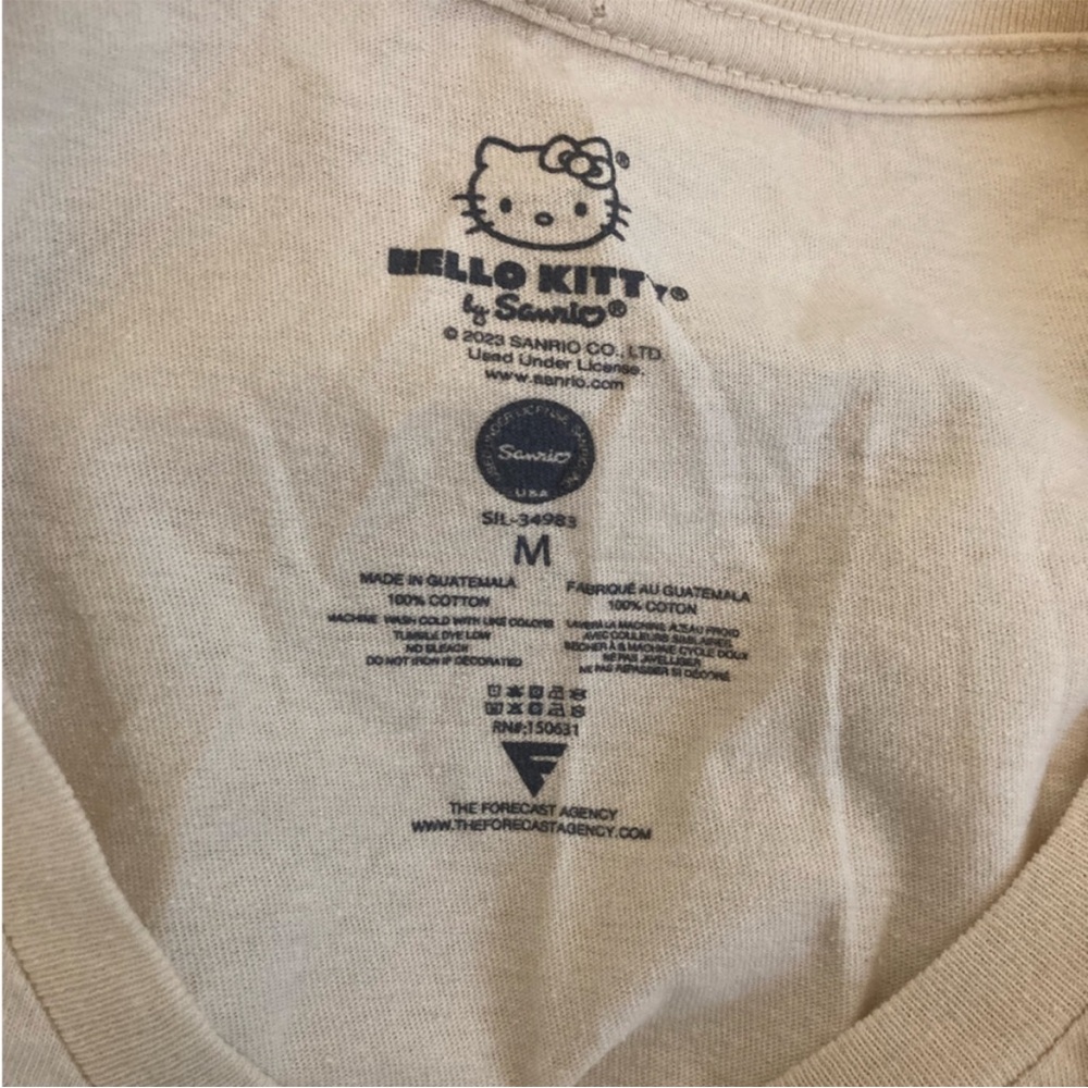 Hello Kitty “Kindness Counts” tshirt - Picture 3 of 3